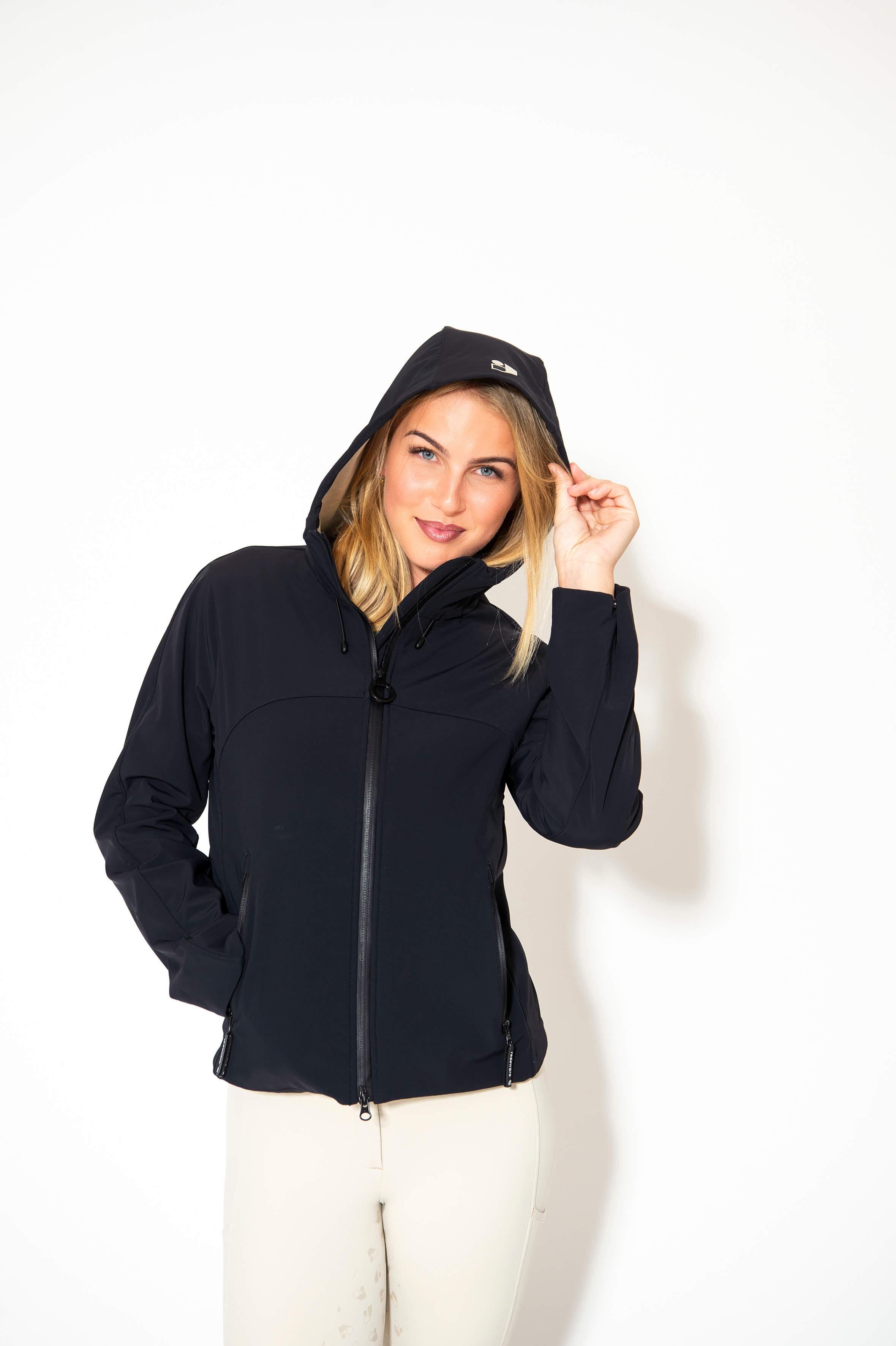 Fleur jacket – Black, studio photograph 7