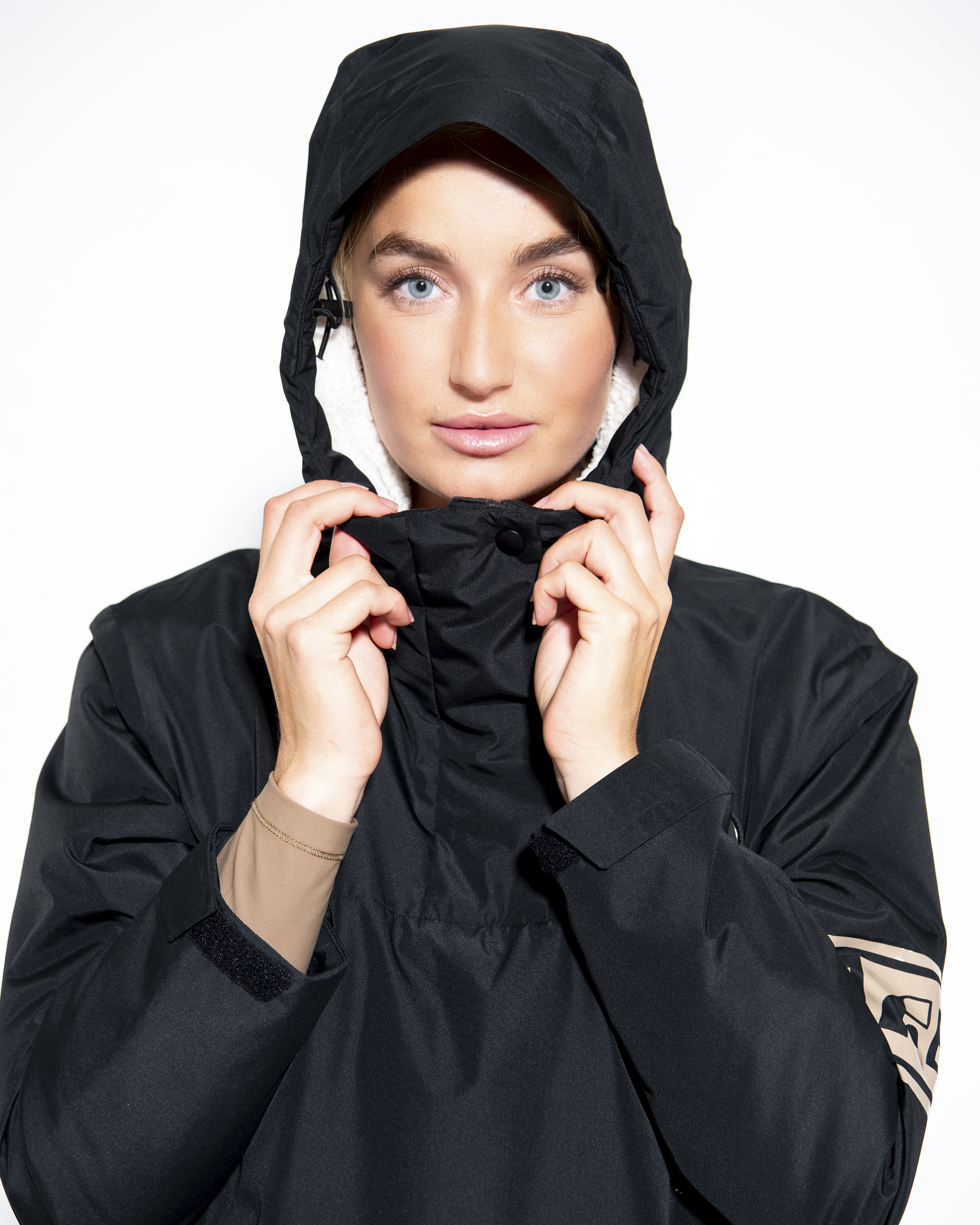 Lou black anorak, hood and collar close-up